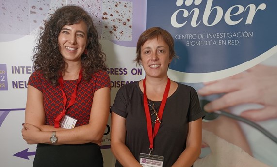 Estrella Fernández de Sevilla y María Carmona Iragui reciben los premios “Young Investigator” del CIBERNED Estrella Fernández de Sevilla y María Carmona Iragui reciben los premios “Young Investigator” del CIBERNED