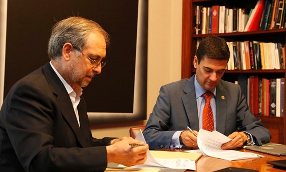 Martínez Máñez dirigirá la nueva Unidad Mixta de Investigación en Nanomedicina y Sensores del IIS La Fe y la UPV Martínez Máñez dirigirá la nueva Unidad Mixta de Investigación en Nanomedicina y Sensores del IIS La Fe y la UPV