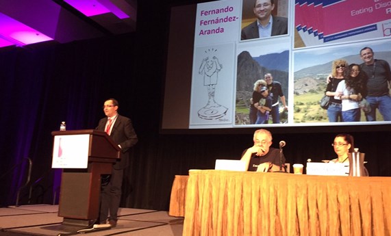 Fernando Fernández-Aranda, del CIBEROBN, primer científico español que recibe el premio Leadership Award on Research 2015 Fernando Fernández-Aranda, del CIBEROBN, primer científico español que recibe el premio Leadership Award on Research 2015