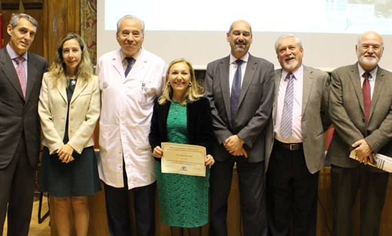 Carmen Ayuso recibe el Premio de Investigación anual de la Fundación de Lucha contra la Ceguera Carmen Ayuso recibe el Premio de Investigación anual de la Fundación de Lucha contra la Ceguera