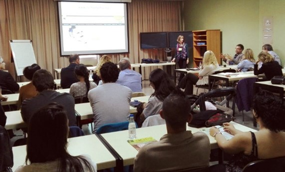 La primera reunión internacional sobre paquioninia congénita celebrada en España reunió a pacientes, investigadores y dermatólogos La primera reunión internacional sobre paquioninia congénita celebrada en España reunió a pacientes, investigadores y dermatólogos